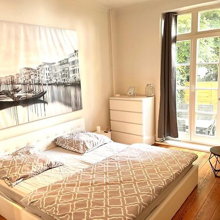 Doppelzimmer Mit Terrasse In Privatem Zuhause Lubecca Esterno foto