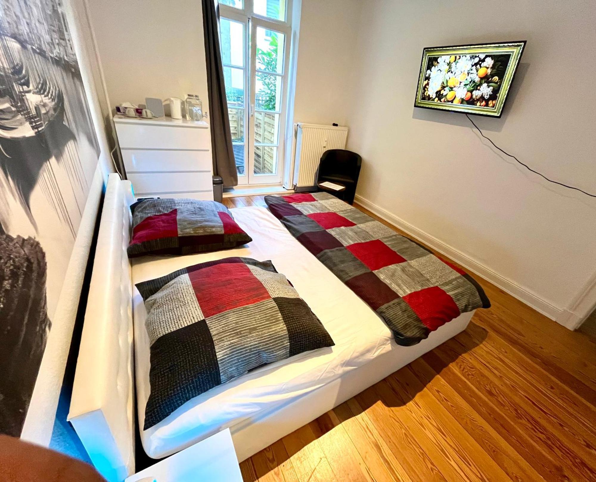 Doppelzimmer Mit Terrasse In Privatem Zuhause Lubecca Esterno foto