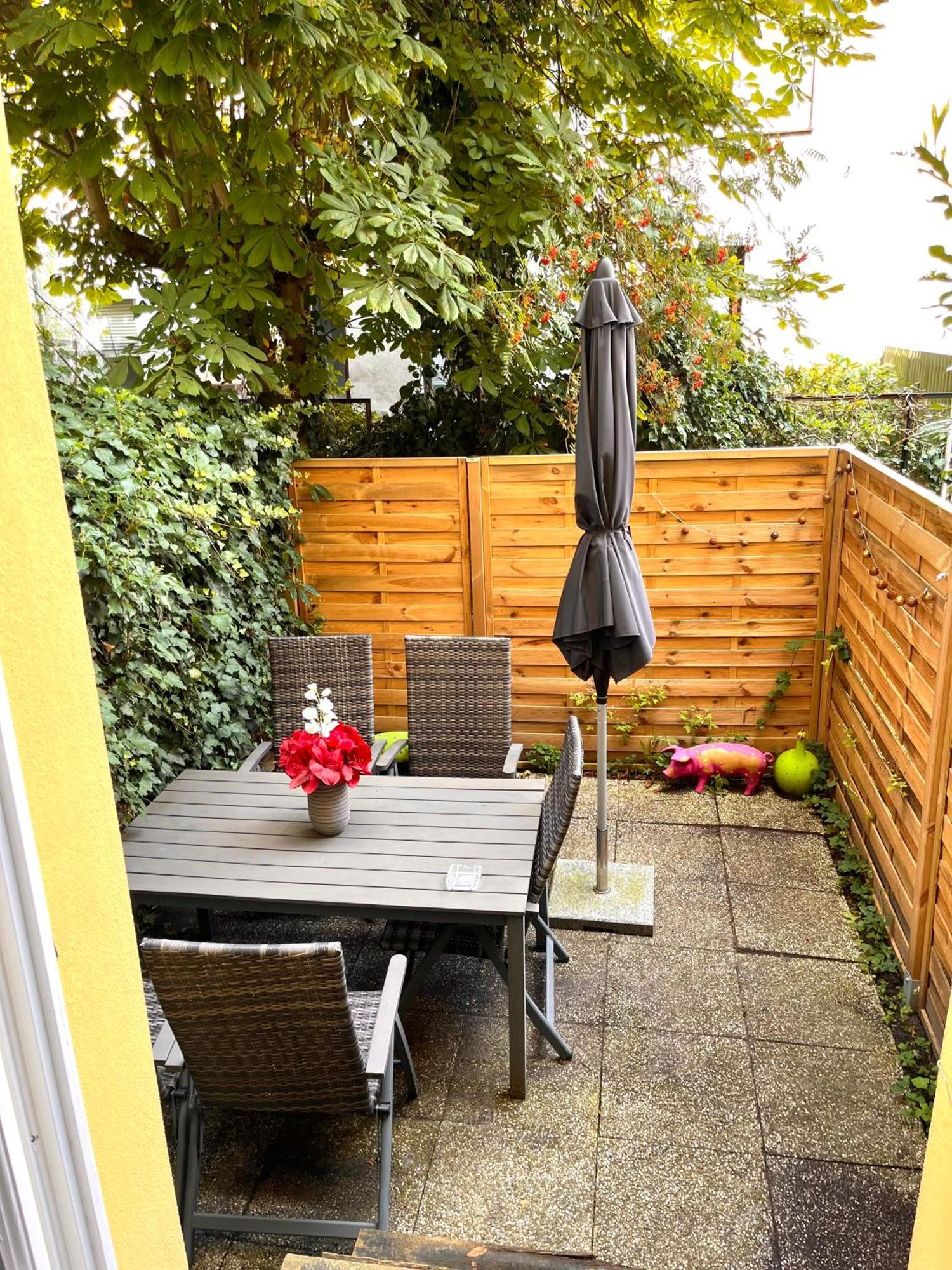 Doppelzimmer Mit Terrasse In Privatem Zuhause Lubecca Esterno foto